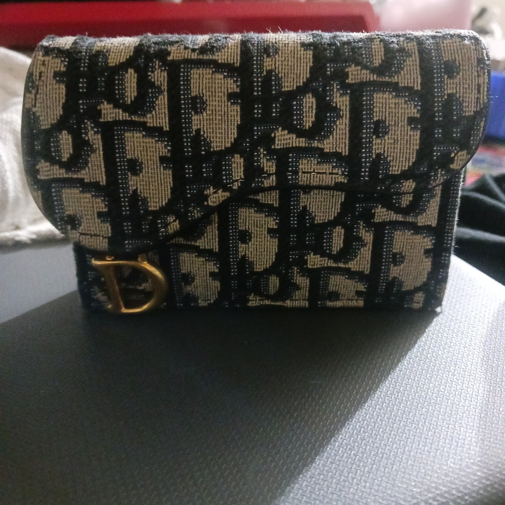 Dior wallet
